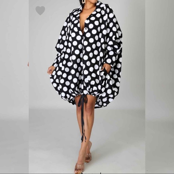 Dresses & Skirts - Polka Dot Midi Dress